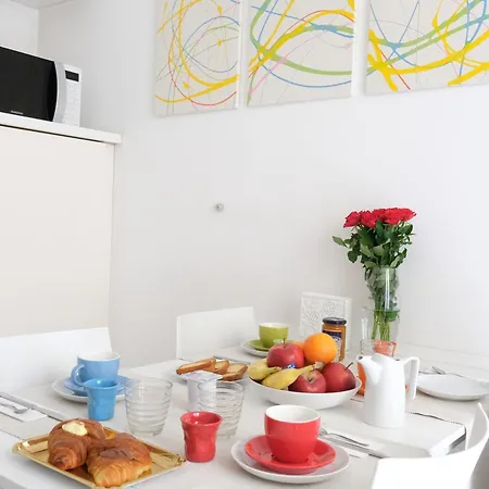 Bianco Notte Tatil Evi Roma